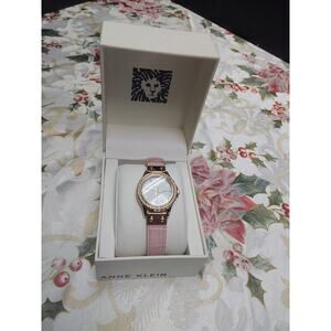 New Anne Klein Ladies Wrist Watch Pink & Gold Quartz model AK13250 in Box